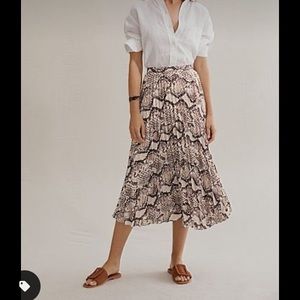 Red Dress Boutique Skirt NWOT